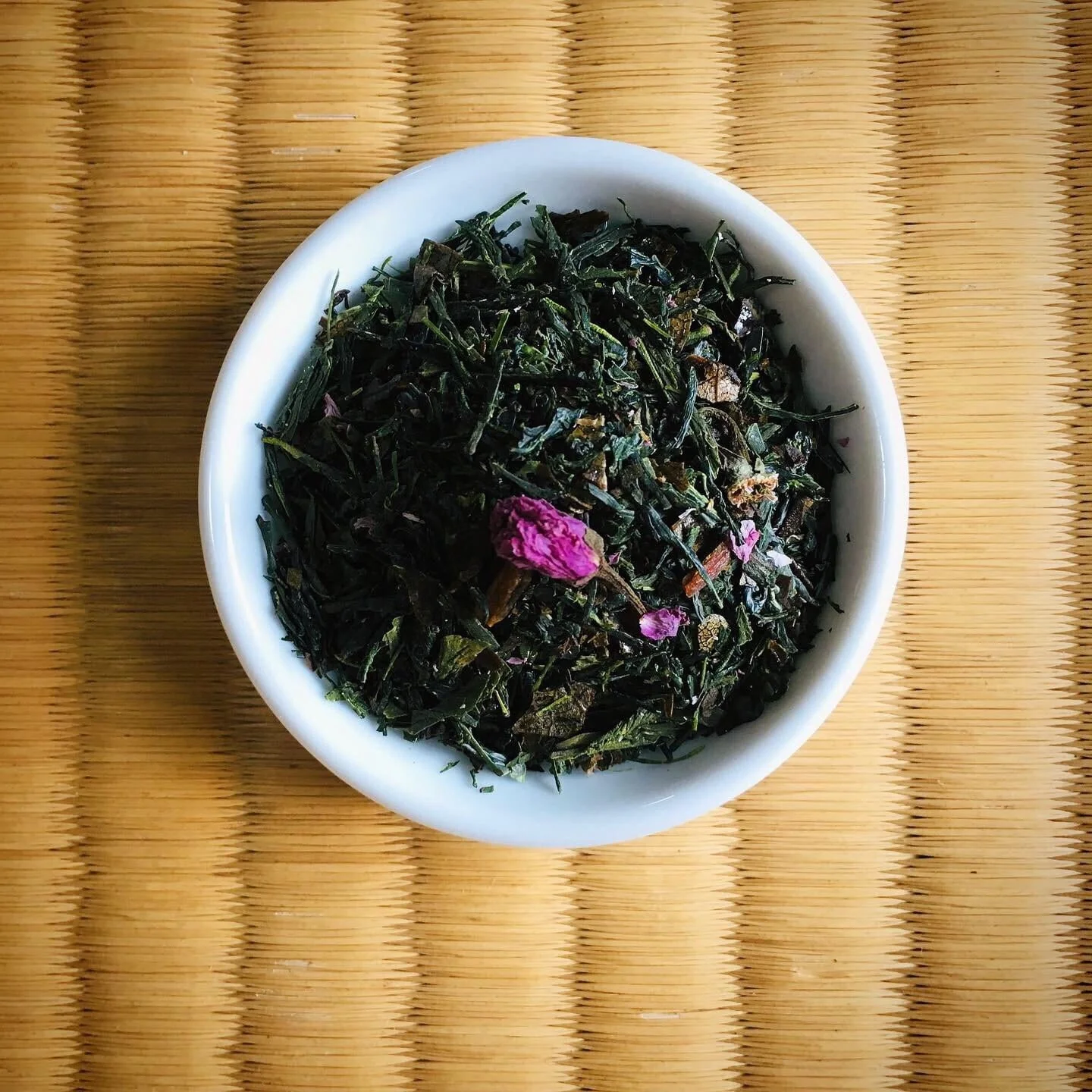 #0154.S4 Sakura Sencha with Sugared Sakura Leaves (Chasandai) 桜煎茶 - Image 4